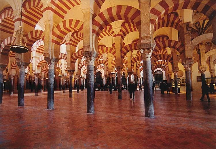 Ob 1810a7 mosquee cordoue interieur